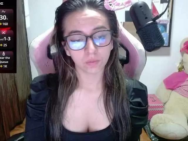 Explore our live girls sluts from our Custom and Multi clubs and checkout exclusive access to highly interactive content, such as shape, hair, titties, pussy type and many more.