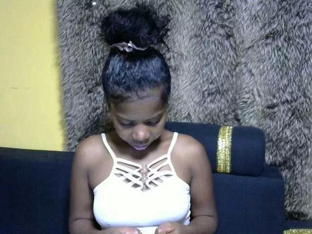 Maha19x from BongaCams