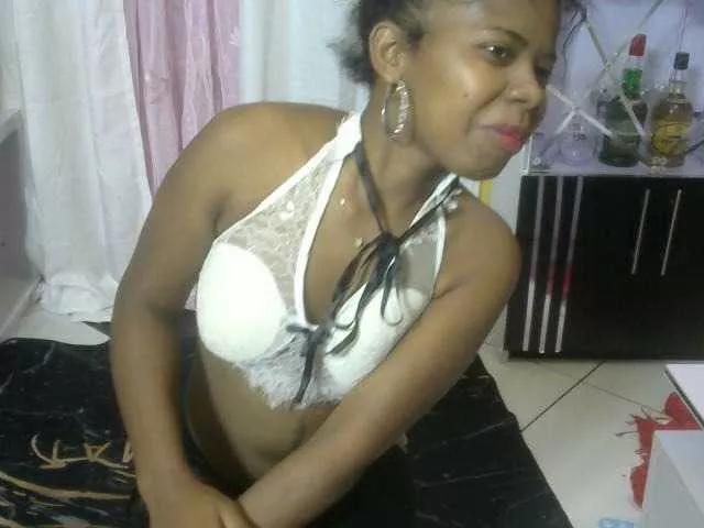 Maha19x from BongaCams