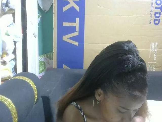 Maha19x from BongaCams