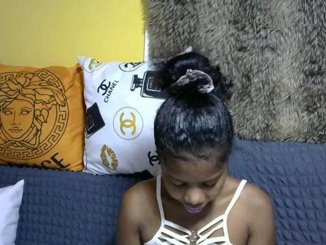 Maha19x from BongaCams