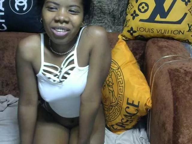 Maha19x from BongaCams