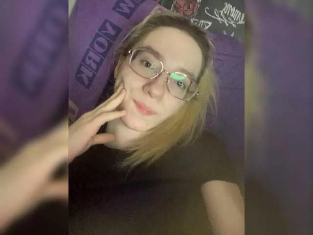 Malaya-kiss from BongaCams
