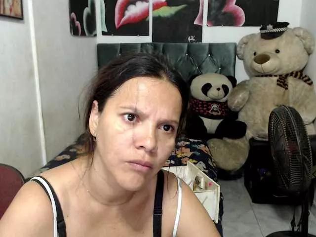 Manazahot99 from BongaCams