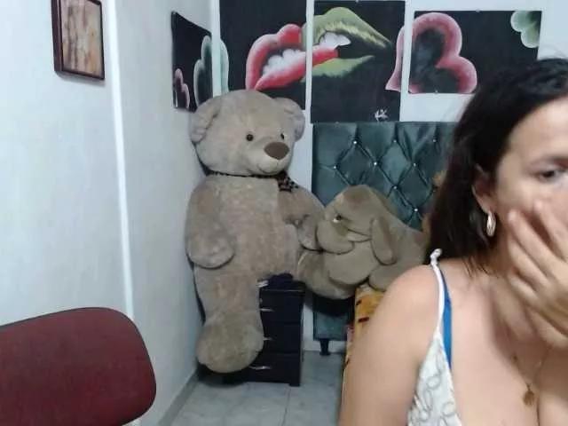 Manazahot99 from BongaCams