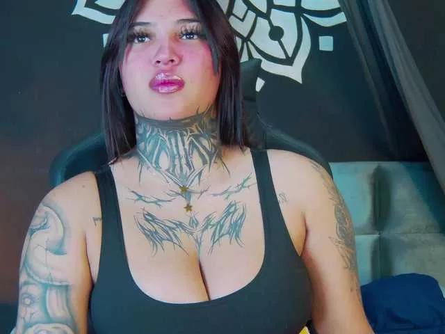 Explore our live girls sluts from our Custom and Multi clubs and checkout exclusive access to highly interactive content, such as shape, hair, titties, pussy type and many more.