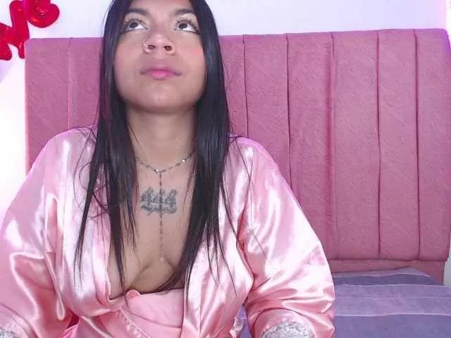 Explore our live girls sluts from our Custom and Multi clubs and checkout exclusive access to highly interactive content, such as shape, hair, titties, pussy type and many more.