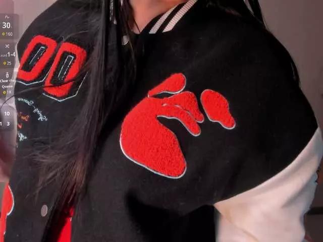 Explore our live girls sluts from our Custom and Multi clubs and checkout exclusive access to highly interactive content, such as shape, hair, titties, pussy type and many more.