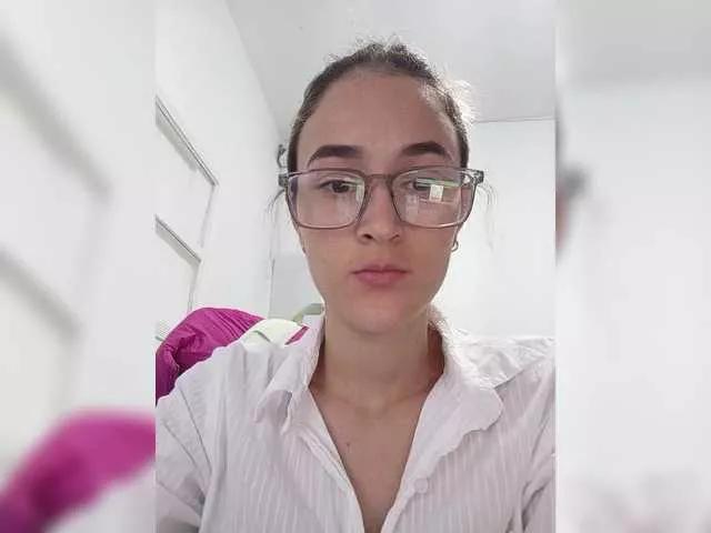 Explore our live girls sluts from our Custom and Multi clubs and checkout exclusive access to highly interactive content, such as shape, hair, titties, pussy type and many more.