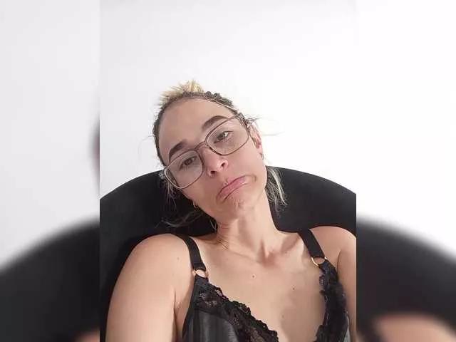 Mariam-Arango from BongaCams is Freechat