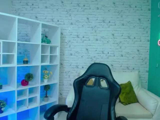 Mariebotero webcams show profile image 
