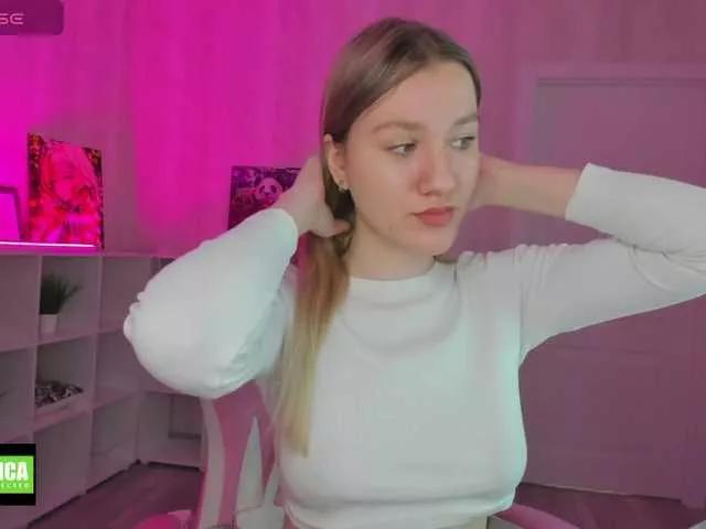 Explore our live girls sluts from our Custom and Multi clubs and checkout exclusive access to highly interactive content, such as shape, hair, titties, pussy type and many more.