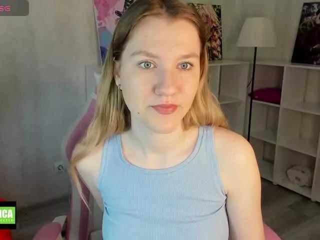 Explore our live girls sluts from our Custom and Multi clubs and checkout exclusive access to highly interactive content, such as shape, hair, titties, pussy type and many more.