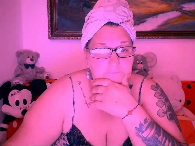 Marryaxx from BongaCams