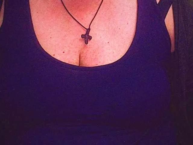 mayalove4u from BongaCams