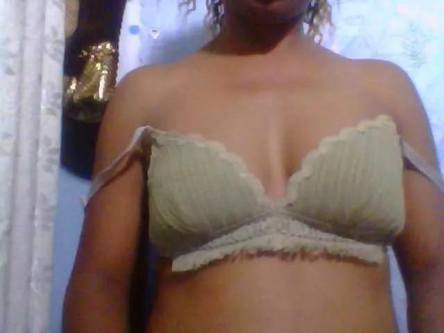 MayaQueen from BongaCams