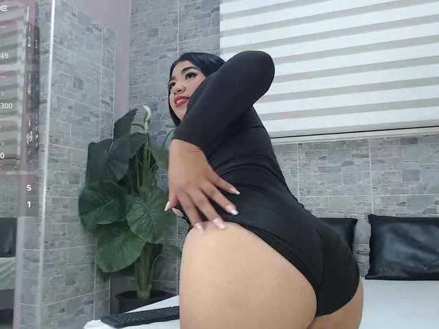 Explore our live girls sluts from our Custom and Multi clubs and checkout exclusive access to highly interactive content, such as shape, hair, titties, pussy type and many more.