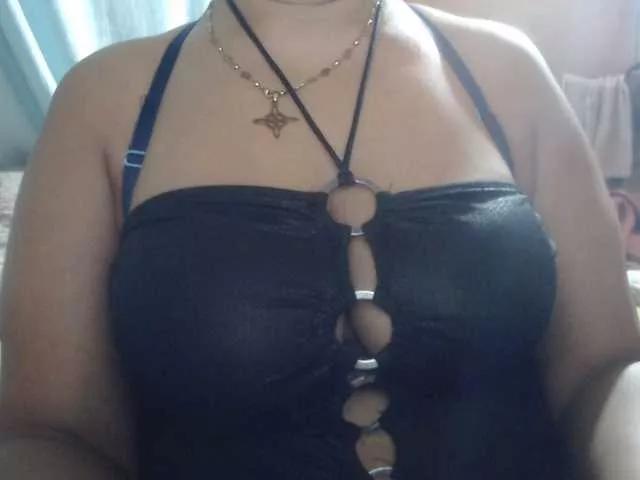 Explore our live girls sluts from our Custom and Multi clubs and checkout exclusive access to highly interactive content, such as shape, hair, titties, pussy type and many more.