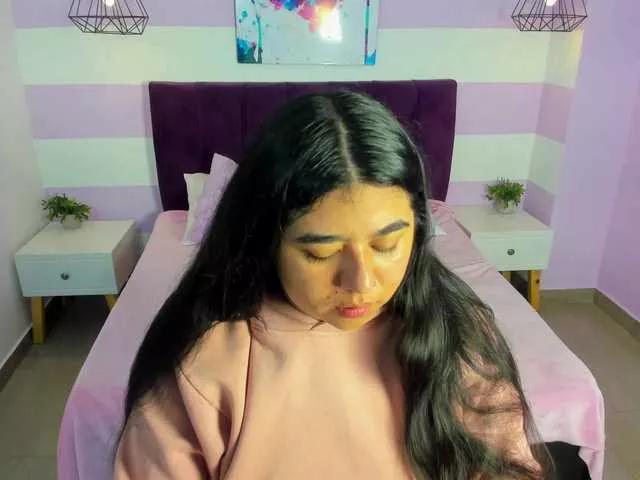 Mehilinlee webcams show profile image 