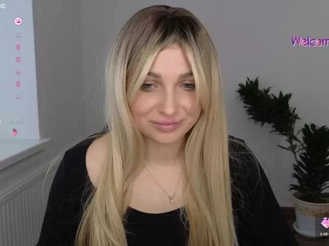 MellicaX from BongaCams