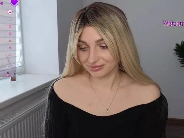 MellicaX from BongaCams