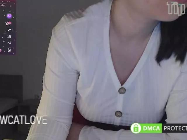 Explore our live girls sluts from our Custom and Multi clubs and checkout exclusive access to highly interactive content, such as shape, hair, titties, pussy type and many more.