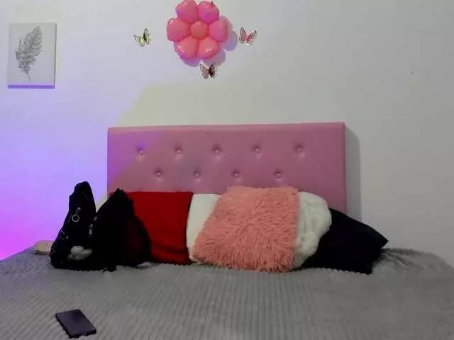 Explore our live girls sluts from our Custom and Multi clubs and checkout exclusive access to highly interactive content, such as shape, hair, titties, pussy type and many more.