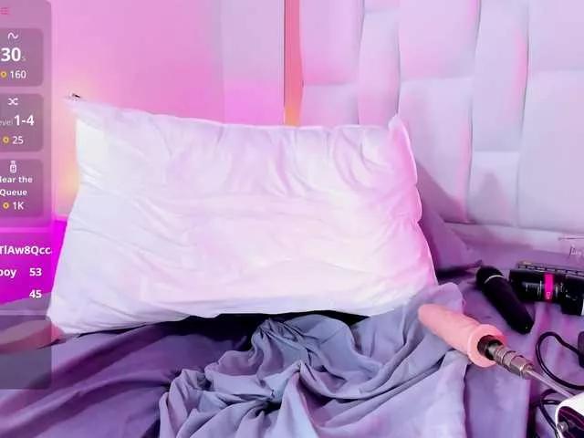 Mia-juicyberry from BongaCams is Freechat