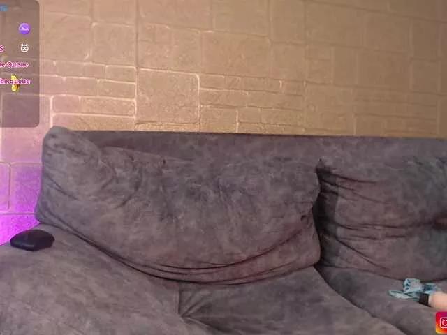 Explore our live girls sluts from our Custom and Multi clubs and checkout exclusive access to highly interactive content, such as shape, hair, titties, pussy type and many more.