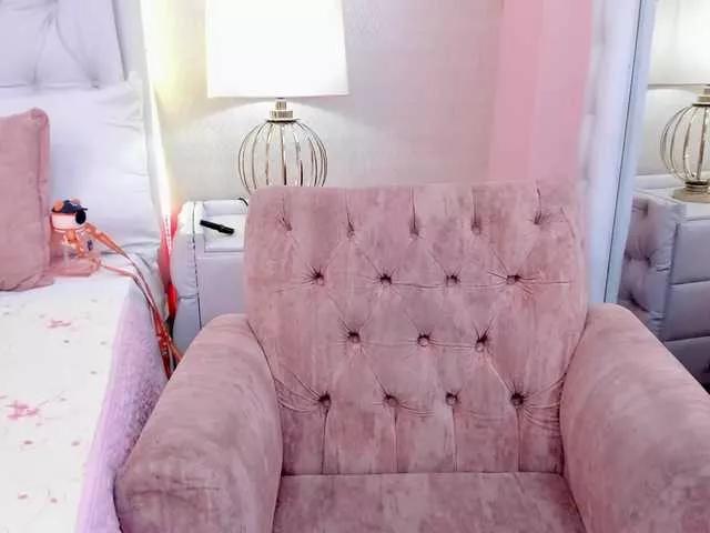 MiaLewis from BongaCams is Freechat