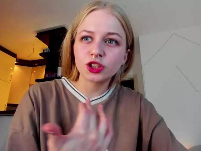 MiaMeowa from BongaCams