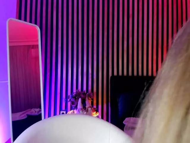 MiaMeowa from BongaCams