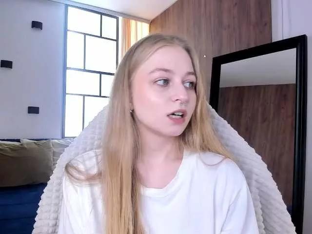 MiaMeowa from BongaCams