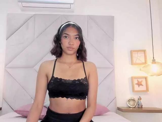 Explore our live girls sluts from our Custom and Multi clubs and checkout exclusive access to highly interactive content, such as shape, hair, titties, pussy type and many more.