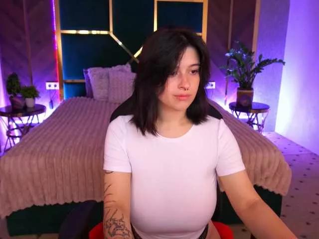 MikiiKiwi from BongaCams