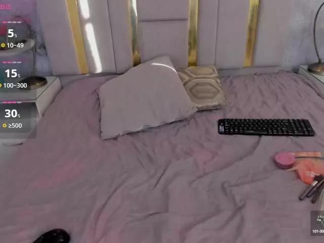 Explore our live girls sluts from our Custom and Multi clubs and checkout exclusive access to highly interactive content, such as shape, hair, titties, pussy type and many more.