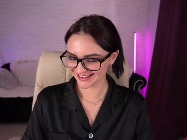 Explore our live girls sluts from our Custom and Multi clubs and checkout exclusive access to highly interactive content, such as shape, hair, titties, pussy type and many more.