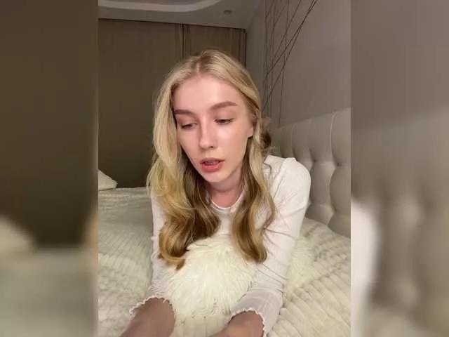 Miss-Lolli from BongaCams