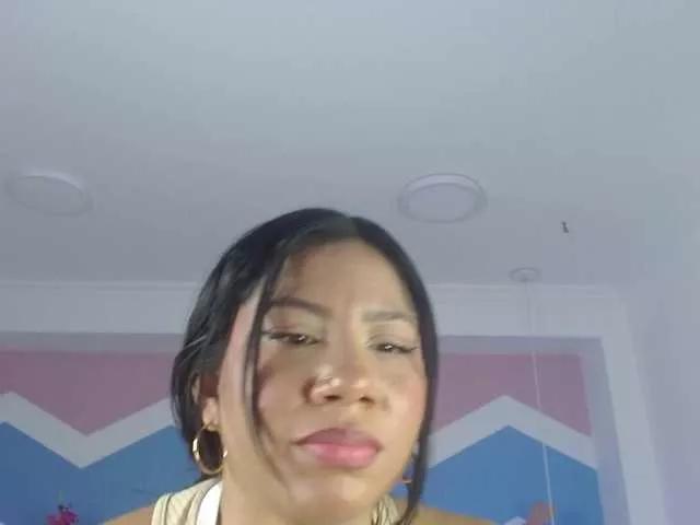 misshoney1 from BongaCams