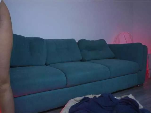 Explore our live girls sluts from our Custom and Multi clubs and checkout exclusive access to highly interactive content, such as shape, hair, titties, pussy type and many more.