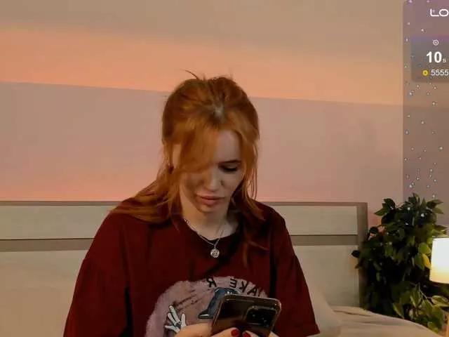 MissRedFox from BongaCams