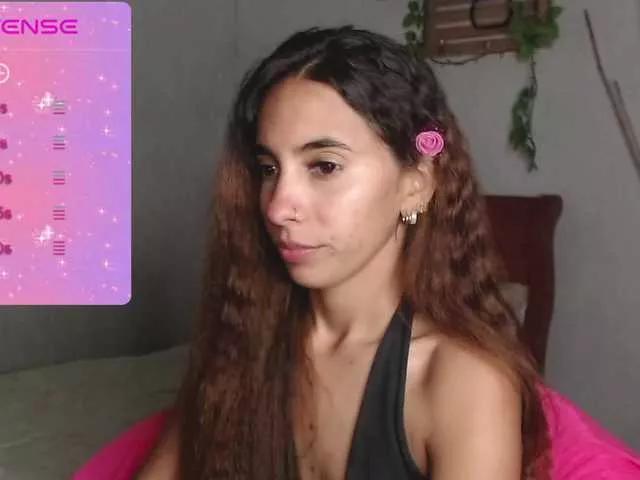 Explore our live girls sluts from our Custom and Multi clubs and checkout exclusive access to highly interactive content, such as shape, hair, titties, pussy type and many more.