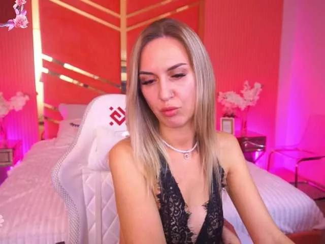 MollyWild from BongaCams is Freechat