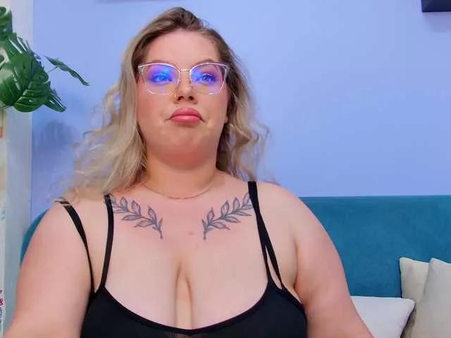 Explore our live girls sluts from our Custom and Multi clubs and checkout exclusive access to highly interactive content, such as shape, hair, titties, pussy type and many more.