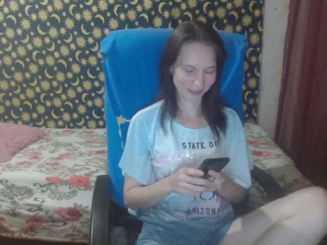 moon-energy from BongaCams