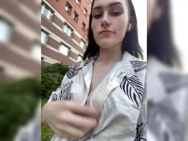 Moonlitmiragea from BongaCams