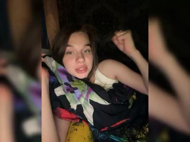 MossiPolli from BongaCams