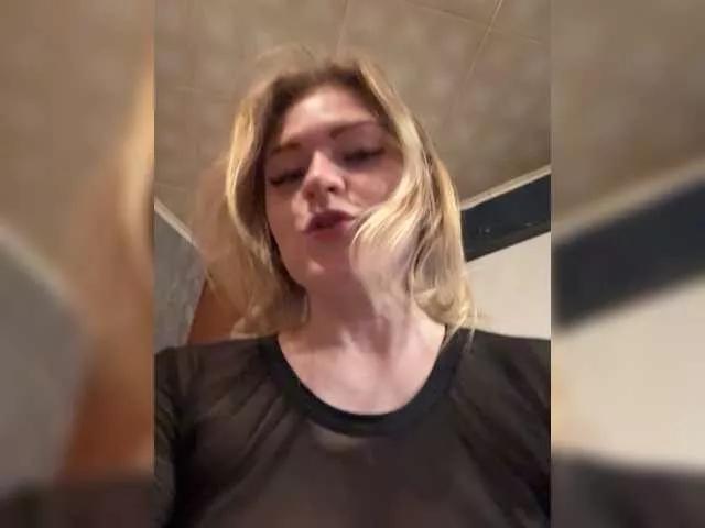 Explore our live girls sluts from our Custom and Multi clubs and checkout exclusive access to highly interactive content, such as shape, hair, titties, pussy type and many more.
