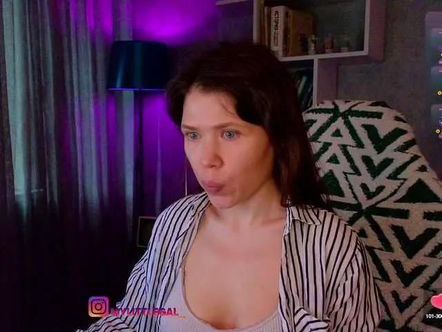 Explore our live girls sluts from our Custom and Multi clubs and checkout exclusive access to highly interactive content, such as shape, hair, titties, pussy type and many more.