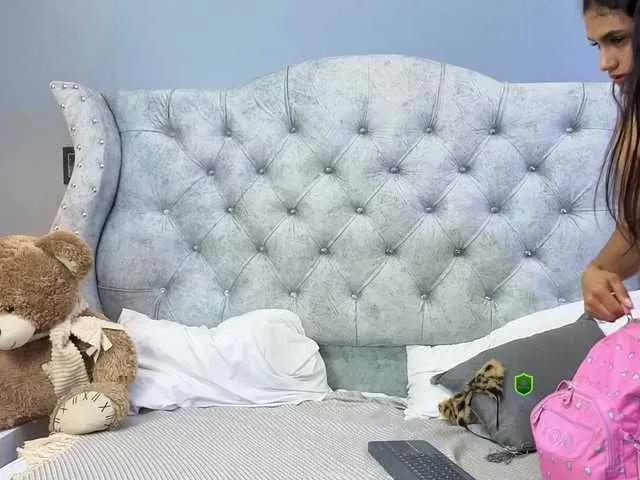 Explore our live girls sluts from our Custom and Multi clubs and checkout exclusive access to highly interactive content, such as shape, hair, titties, pussy type and many more.